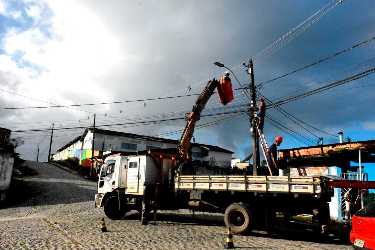 Camacã: Prefeitura começa a implantar Luminária de Tecnologia LED em toda a cidade